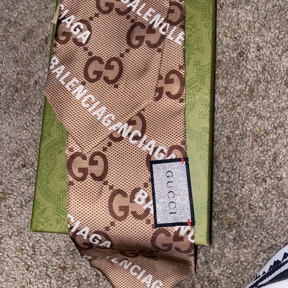 Gucci Balenciaga Scarf - Picture 2 of 4